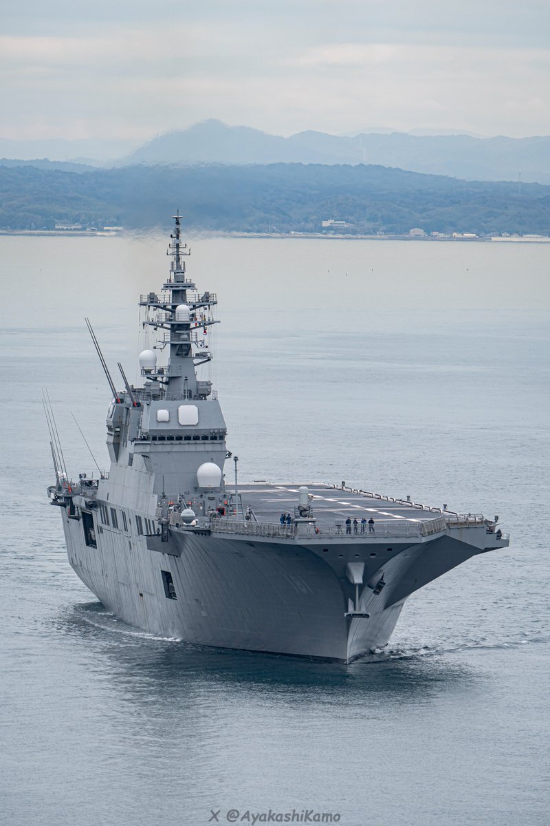 関門海峡を通航する「ひゅうが」の正面と背⚓️ 壇ノ浦PAから初挑戦の