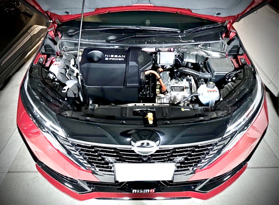 オーラニスモ RSにT33のエンジンを載せたのが話題になったけど、 その2