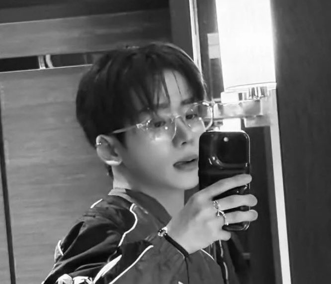 顔がいいのでカラーでください