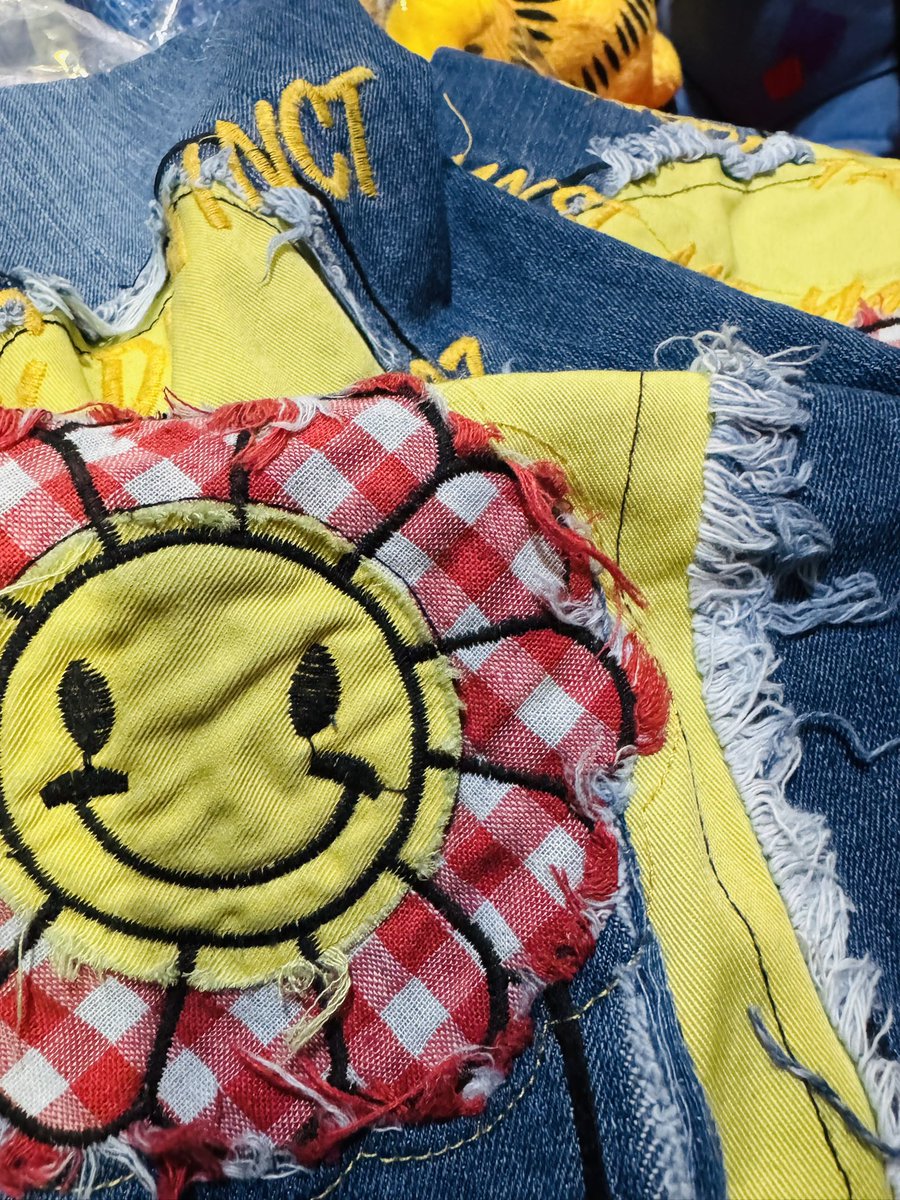 おはようございます☀ 暖かな土曜日。オープンしました♪ 本日は