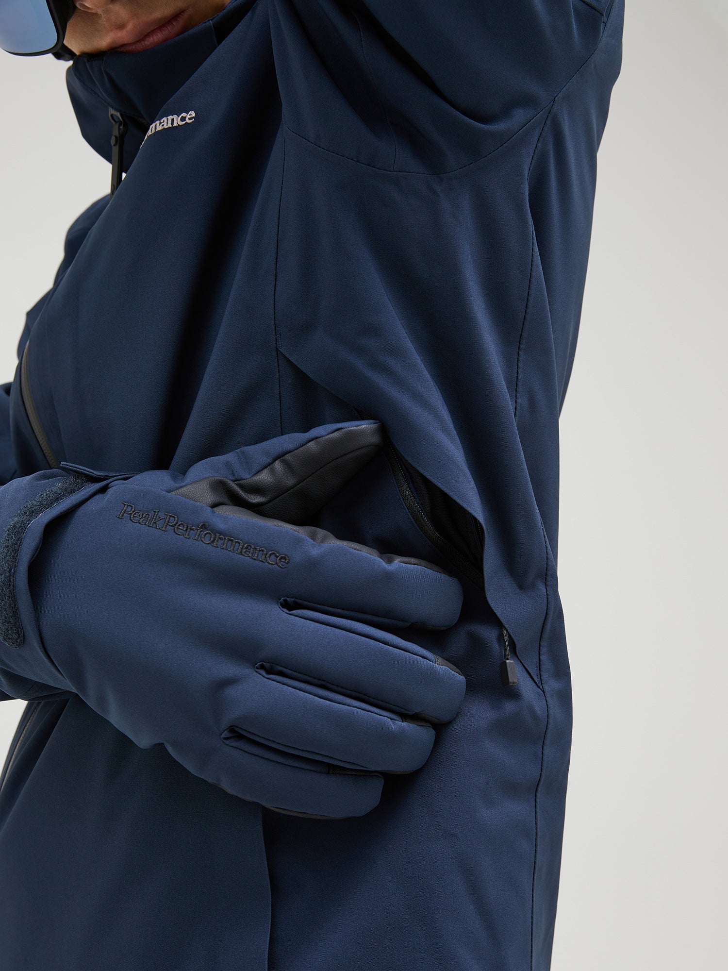 マルーン ジャケット メンズ – ピークパフォーマンス公式オンラインストア