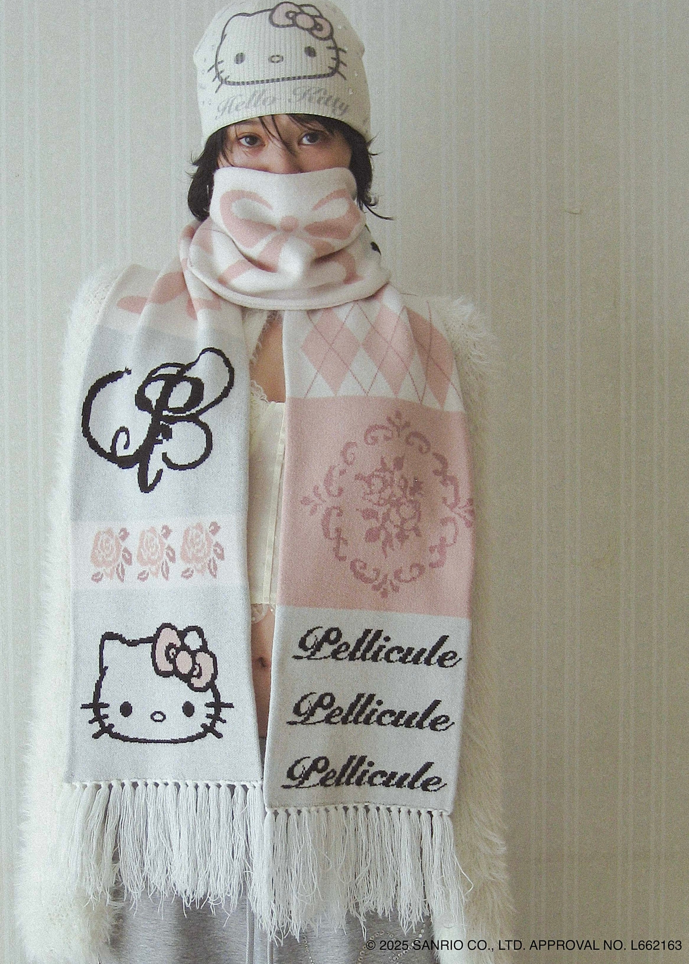 HELLOKITTY hug knitmuffler｜PELLICULE | ぺリキュール