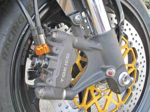 K西サン号 CBR1000RR（SC59）のFキャリパーオーバーホール＆ステム