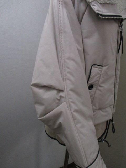 ラリアムー Lallia Mu ラリアムー バイカラーヘムショートフードコート