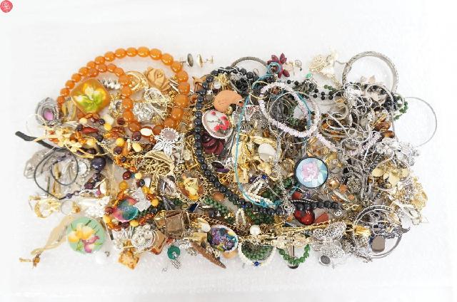 イミテーション イミテ 総重量:約3kg アクセサリー ネックレス