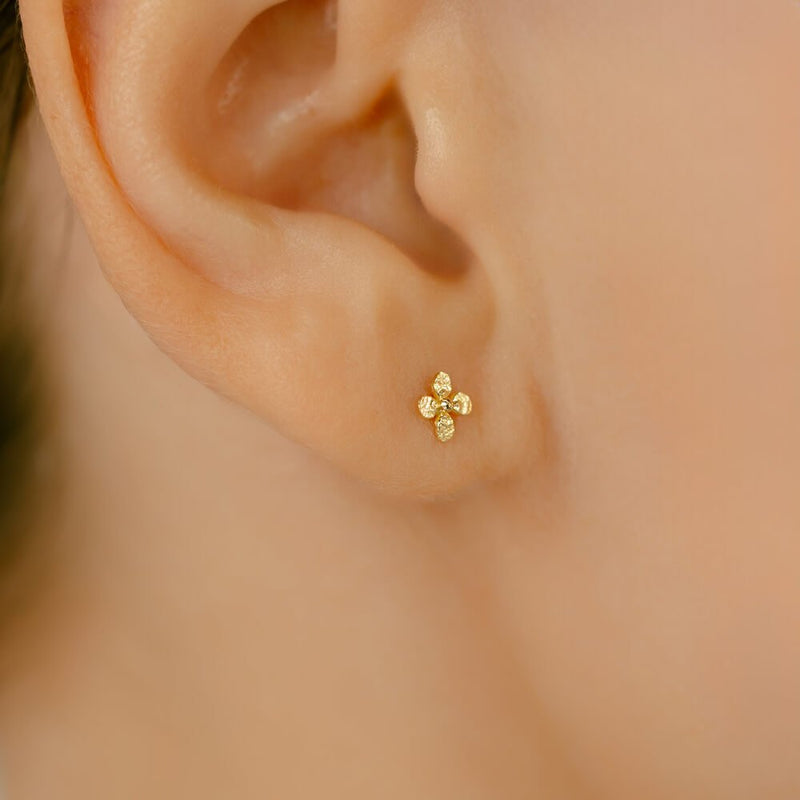 K18YG ボディピアス 軟骨ピアス トラガス, ヘリックス アウターコンク