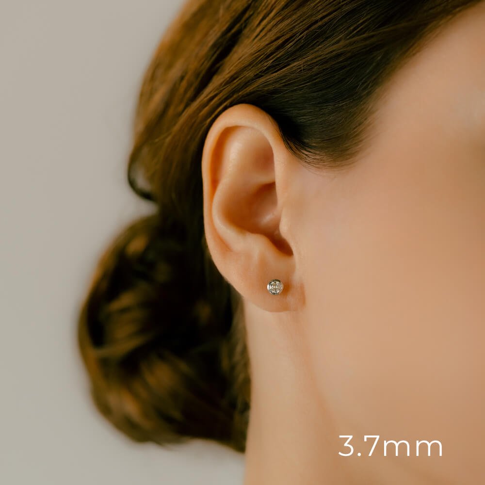 引っかからないダイヤモンド ピアス│K18/Pt ダイヤモンドボディピアス