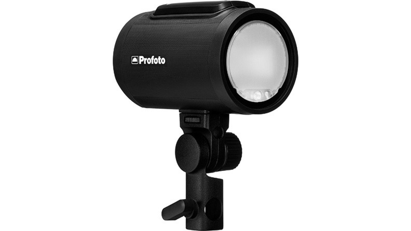 プロフォト、重量495gの小型モノライト（モノブロックストロボ