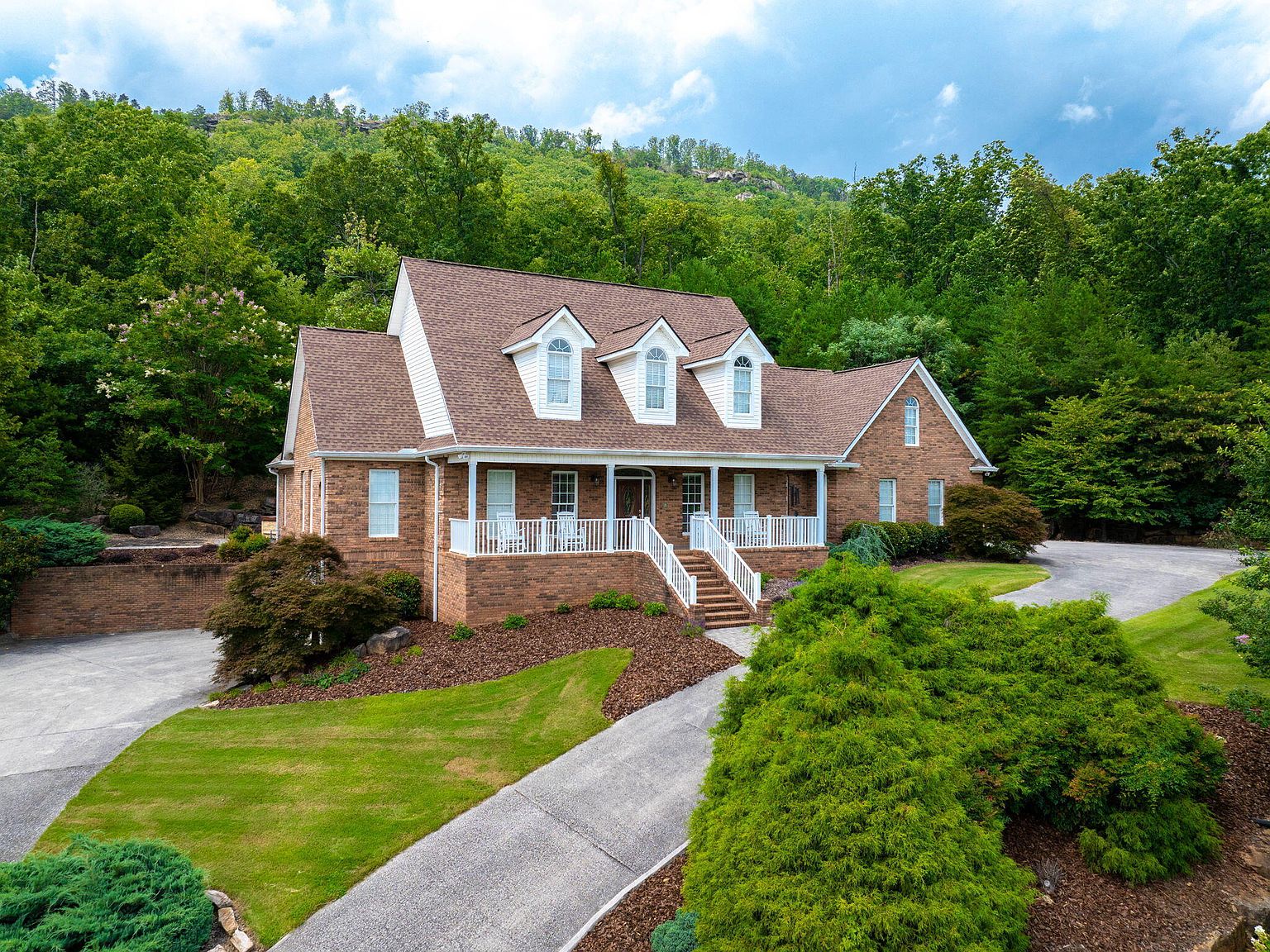7859 Rocky Ledge Dr, Hixson, TN 37343 | Zillow