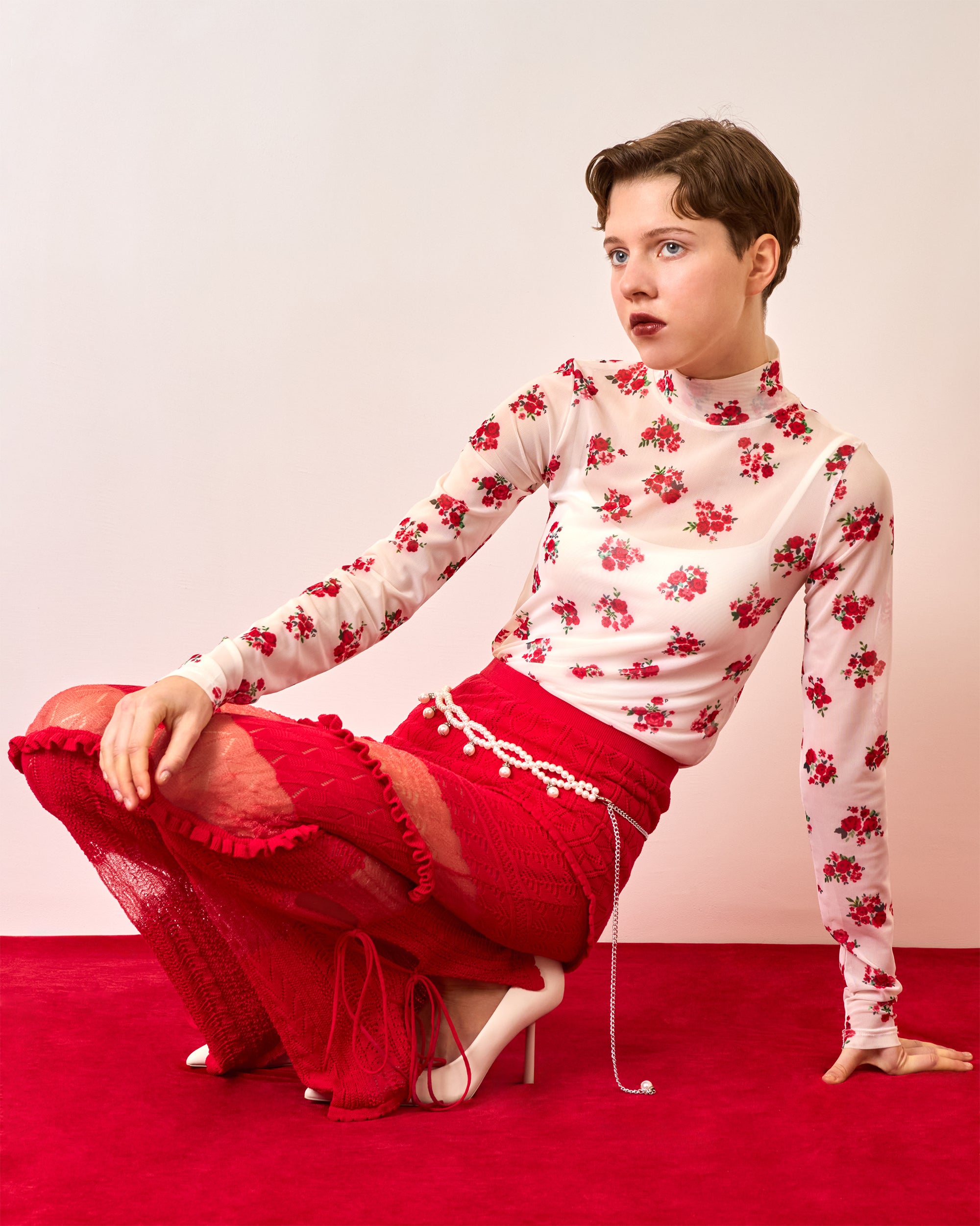 Red bouquet see-through tops (High / Round neck)