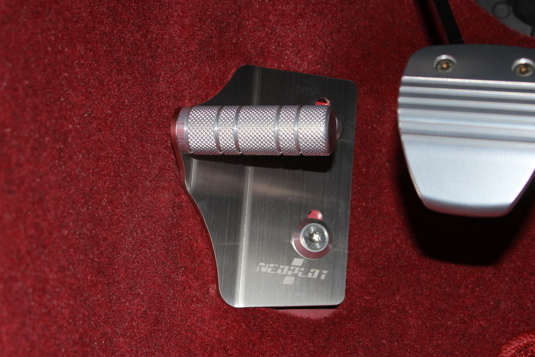 新製品のご案内】NEOPLOTフットレストバーNEO&ペダルシリーズにGR86