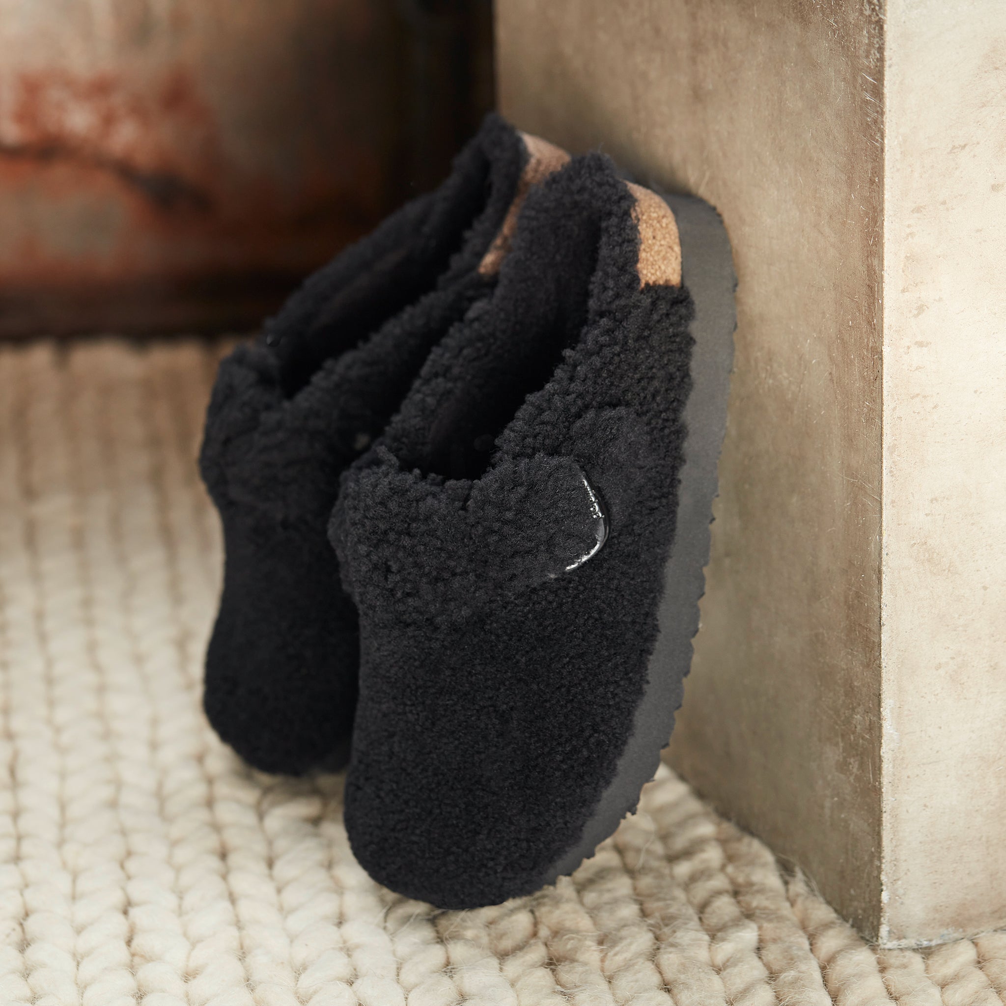 Birkenstock Boston Teddy Shearling – Black | Plaza Shoe Store