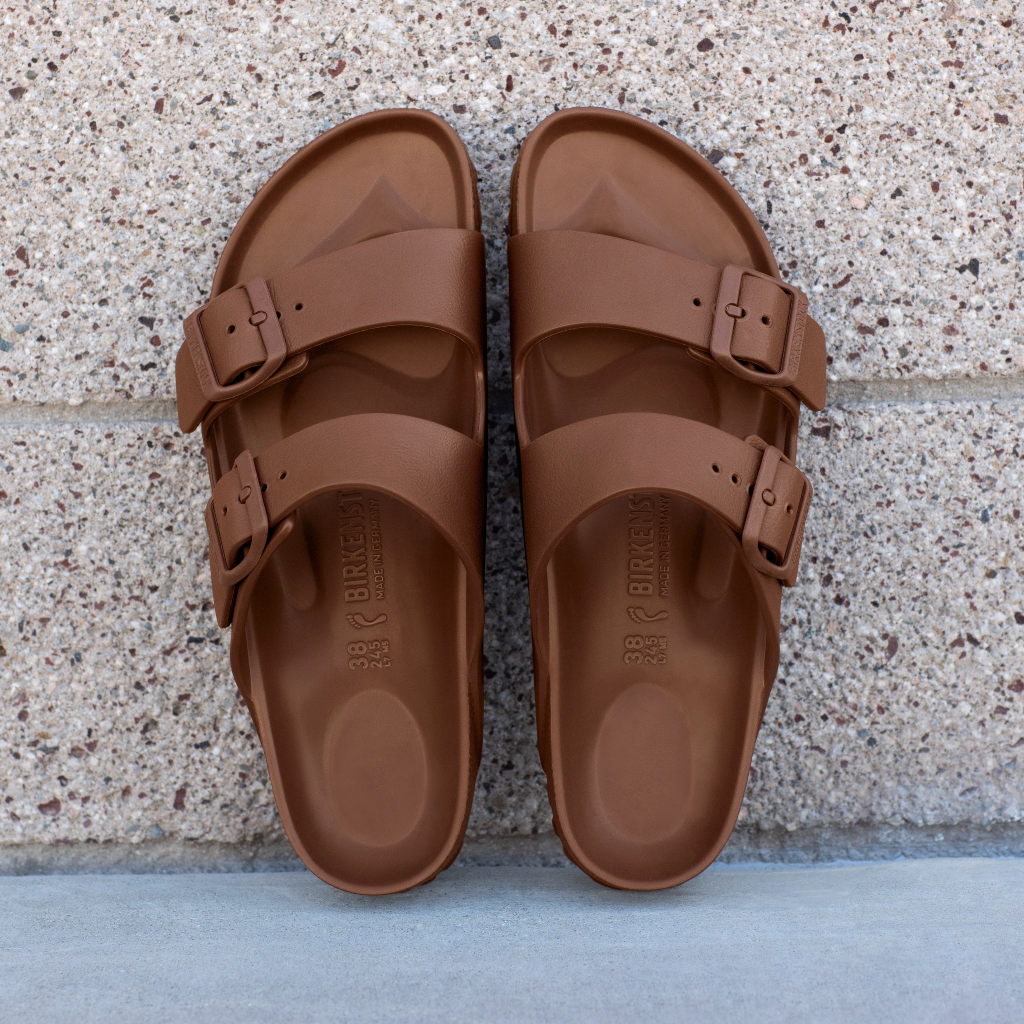 Birkenstock Arizona EVA Sandal in Roast – Plaza Shoe Store