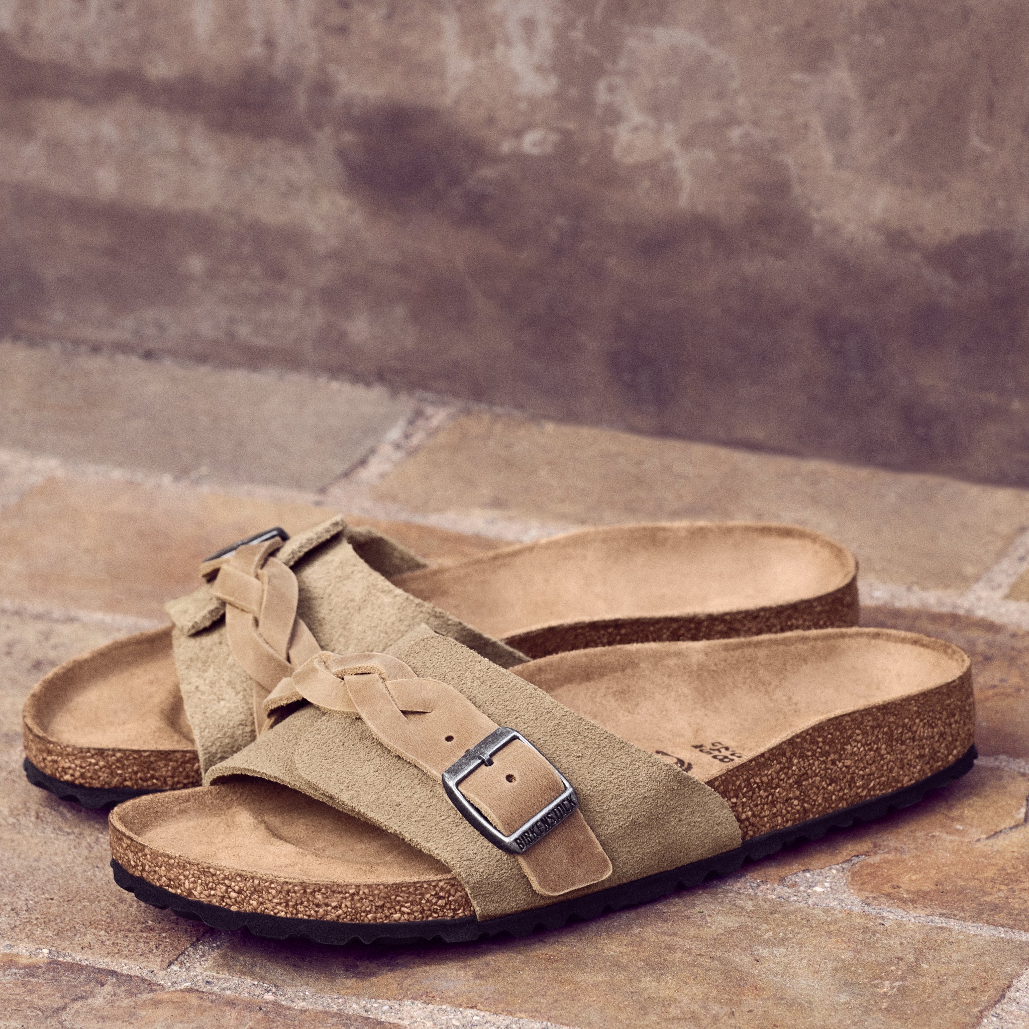WOMEN'S BIRKENSTOCK OITA BRAID - TAUPE - SUEDE – Plaza Shoe Store