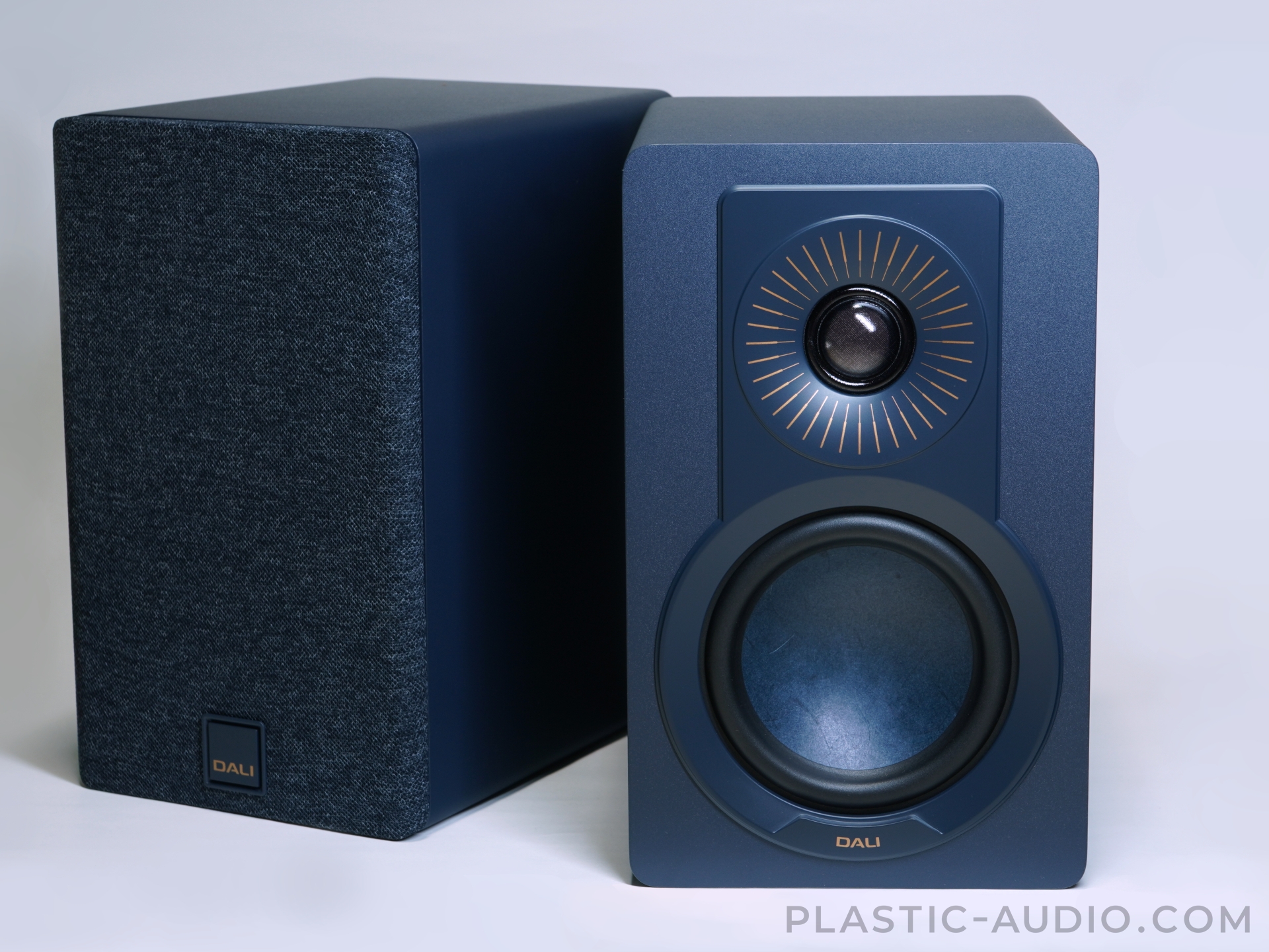 Polk Audio MXT15のレビュー：無骨な外観と絶妙なサウンド。 | Plastic