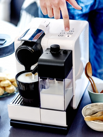 コーヒーメーカー「Lattissima Touch（ラティシマ・タッチ）」3月6日