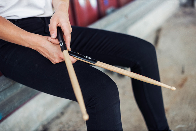 いつでもどこでもドラム演奏ができちゃうデバイス』支援総額約2100万円