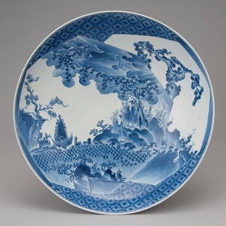 江戸時代前期から明治期までの有田焼など肥前磁器を堪能！「新収蔵品展