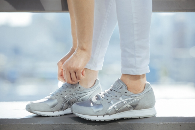 アシックスタイガー」ブランドで1980年代テイストのランニング