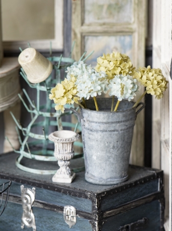 神の手”から生み出される実物そっくりのミニチュアフラワーの世界