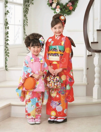 こども専門写真館 スタジオアリス 2017年 新作衣装発表 | 株式会社