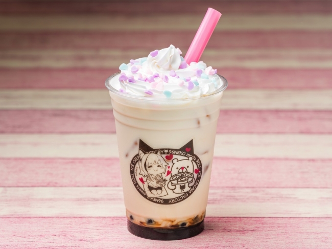 行列が絶えない「ロールアイスクリームファクトリー」が、“人気の