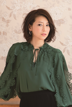 元タカラジェンヌで歌手の透水さらささん、“美魔女”タレントの水谷雅子