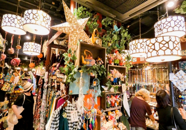 チャイハネ】神楽坂通りにNEW OPEN！オリエンタルの雰囲気漂う店内