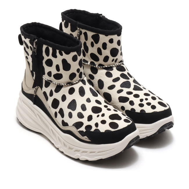UGG®️ 大人気の＜UGG CA805 Dalmatian＞に次ぐ第二弾のダルメシアン柄