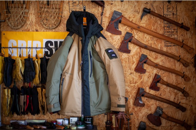 キャンプウェアブランド”GRIP SWANY”と”atmos”による本格アウトドア