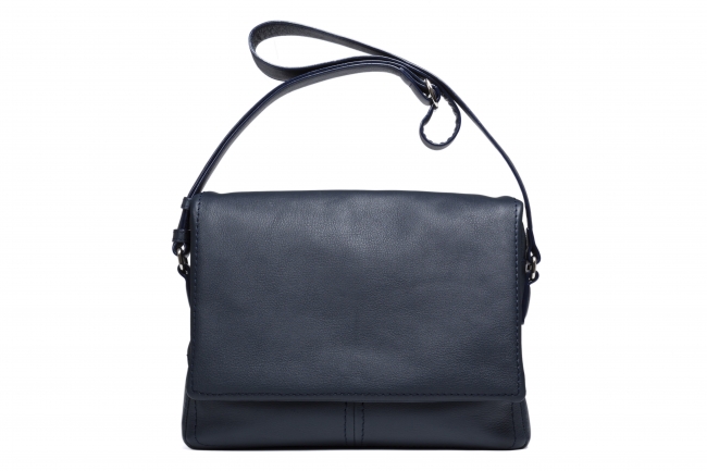 土屋鞄】秋の雨天に悩むビジネスマンに、全天候型ビジネス鞄「Plota