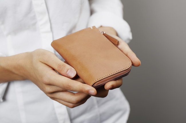 土屋鞄】2018年限定発売ミニ財布 第2弾！人気の「ハンディLファスナー