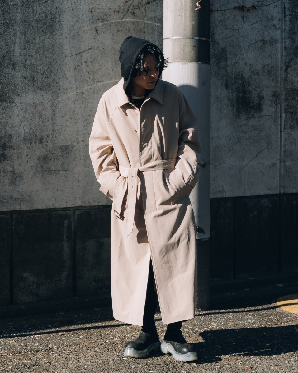 ベージュのエクストリームフィットベルトコート – PRY