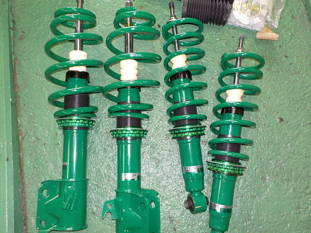 SJG フォレスター TEIN 車高調交換 四輪アライメント ｜ 持ち込み取付