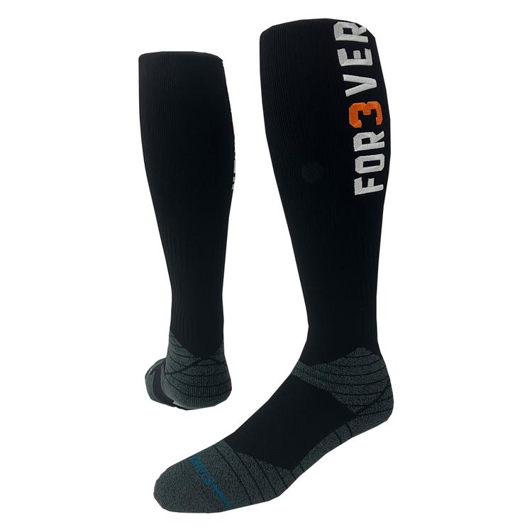 長嶋茂雄終身名誉監督追悼試合」はユニホーム、キャップ、ソックスが