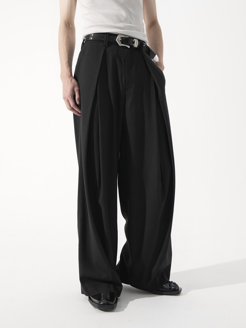 CS】stripe cross tuck drape slacks – PRESSING WEB SHOP