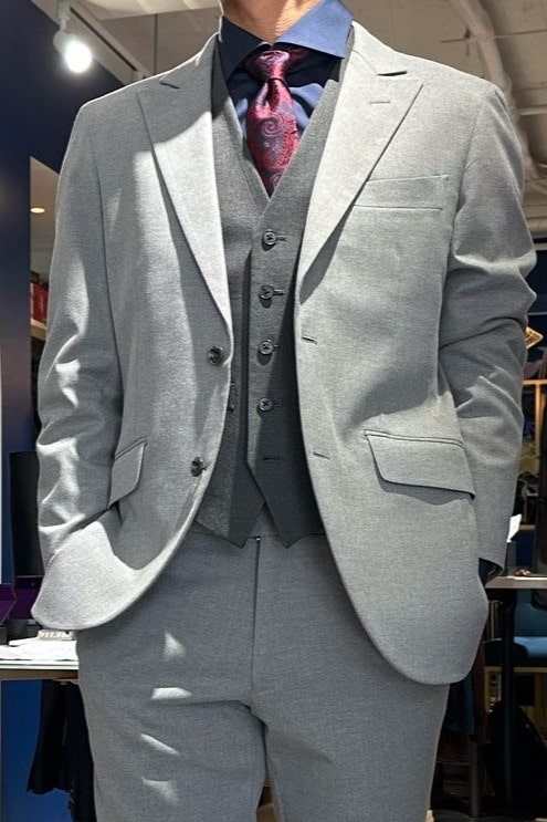 グレースーツ◇2025年 成人式スーツコレクション Vol.8 | PRIVE