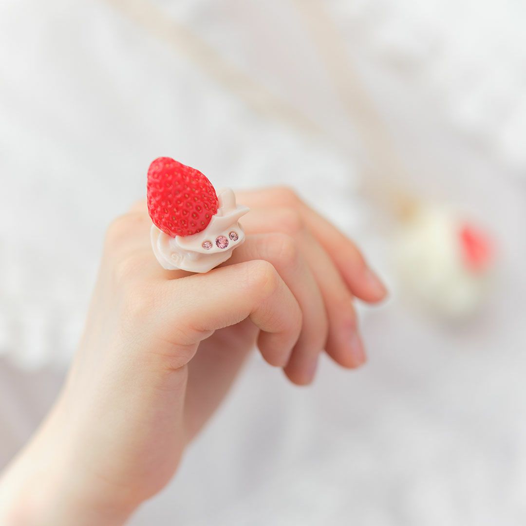 店舗限定商品】フレッシュストロベリー リング（ピンク） | Q-pot