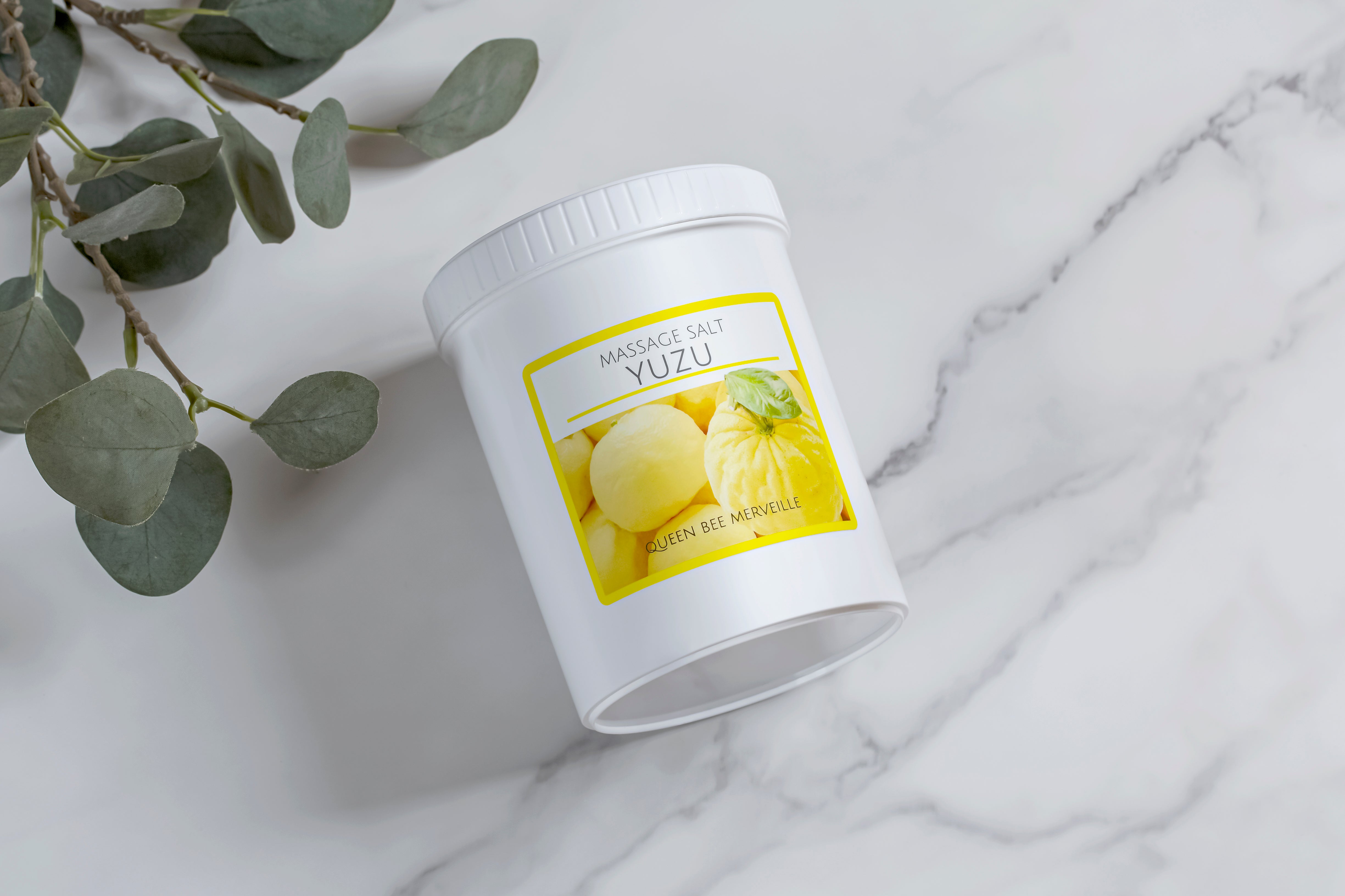 クインビー公式】香るボディスクラブ｜潤い続く角質ケア＆保湿