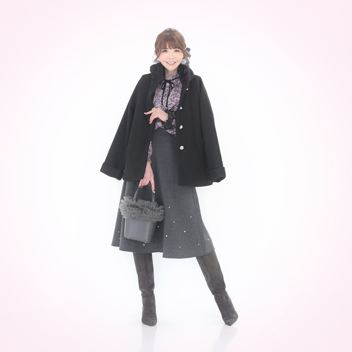 &LOVE カメリアビジューボタンのふわふわブークレーコート アンドラブ