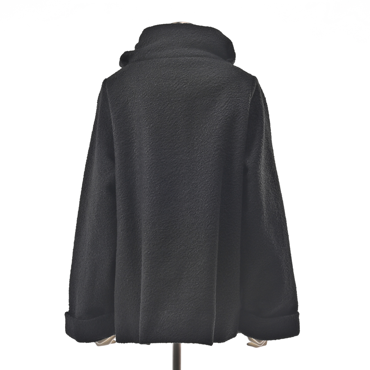 &LOVE カメリアビジューボタンのふわふわブークレーコート アンドラブ