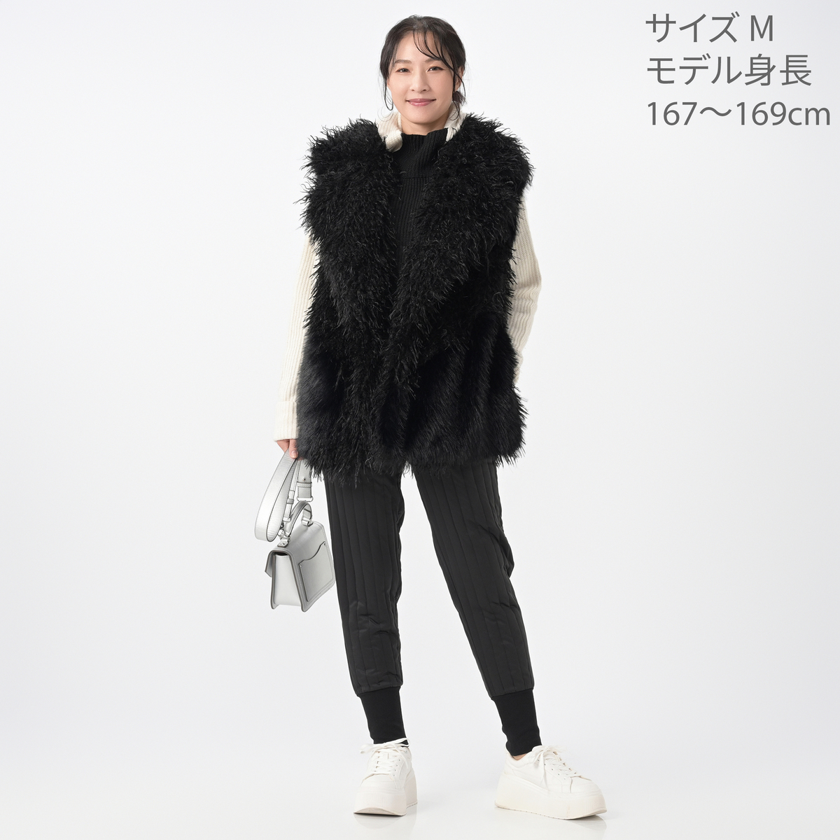 M17967 未使用 マサゴ ゴージャスなフェイクファーのベスト 黒 S