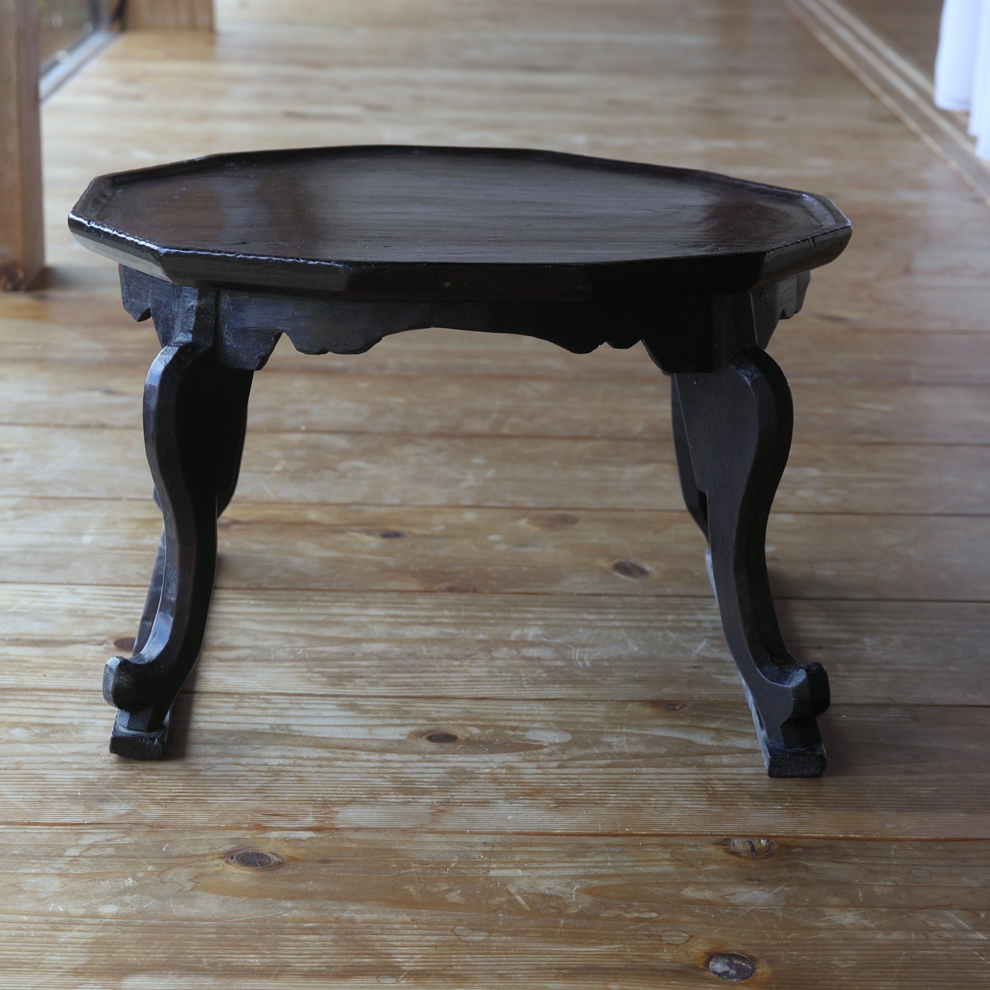 李朝 小盤（ソバン）（1392–1897 CE） | 入蘆花（ロカニイル）