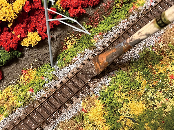 A5サイズにNゲージと紅葉を閉じ込める… 休日2日間で作る鉄道模型のミニ