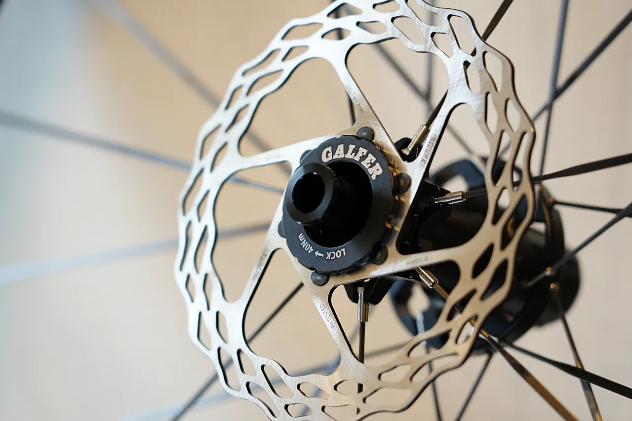 触れたら、利く。ガルファーディスクローター インプレッション | IT