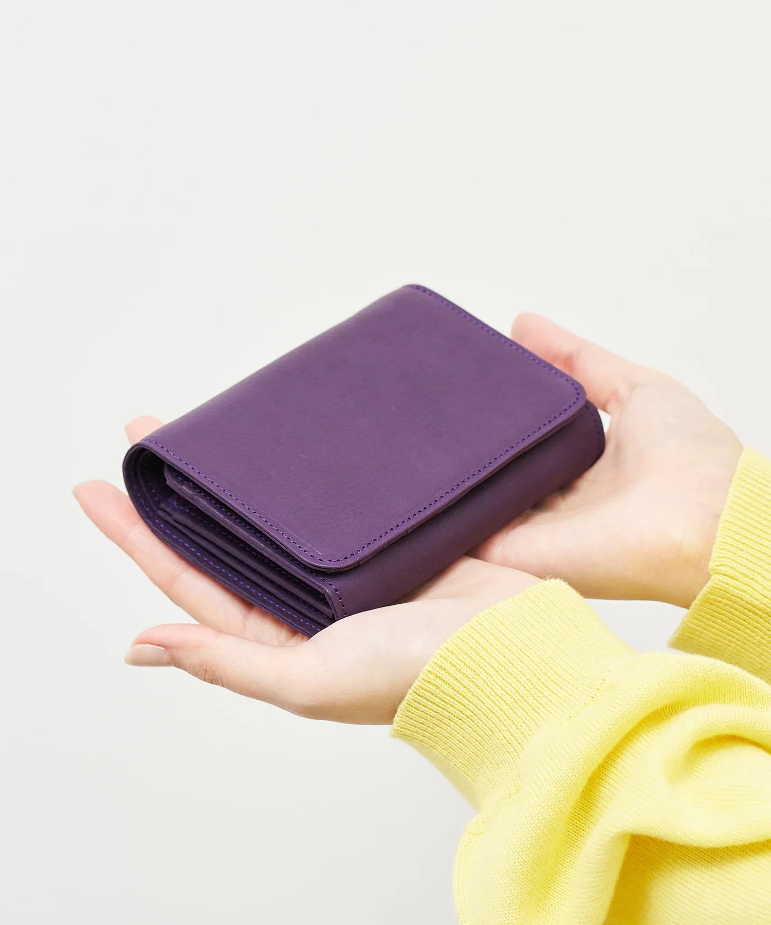 REN】《二つ折り財布》優れた収納力とエイジングを楽しむ-高機能牛革財布。