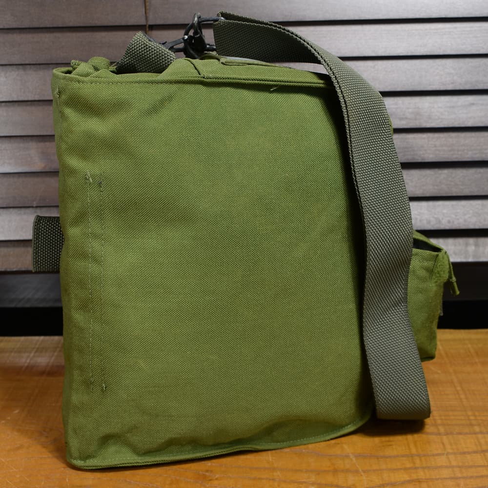 アメリカ軍放出品 ガスマスクバッグ M40/42ガスマスク用 ナイロン製 OD