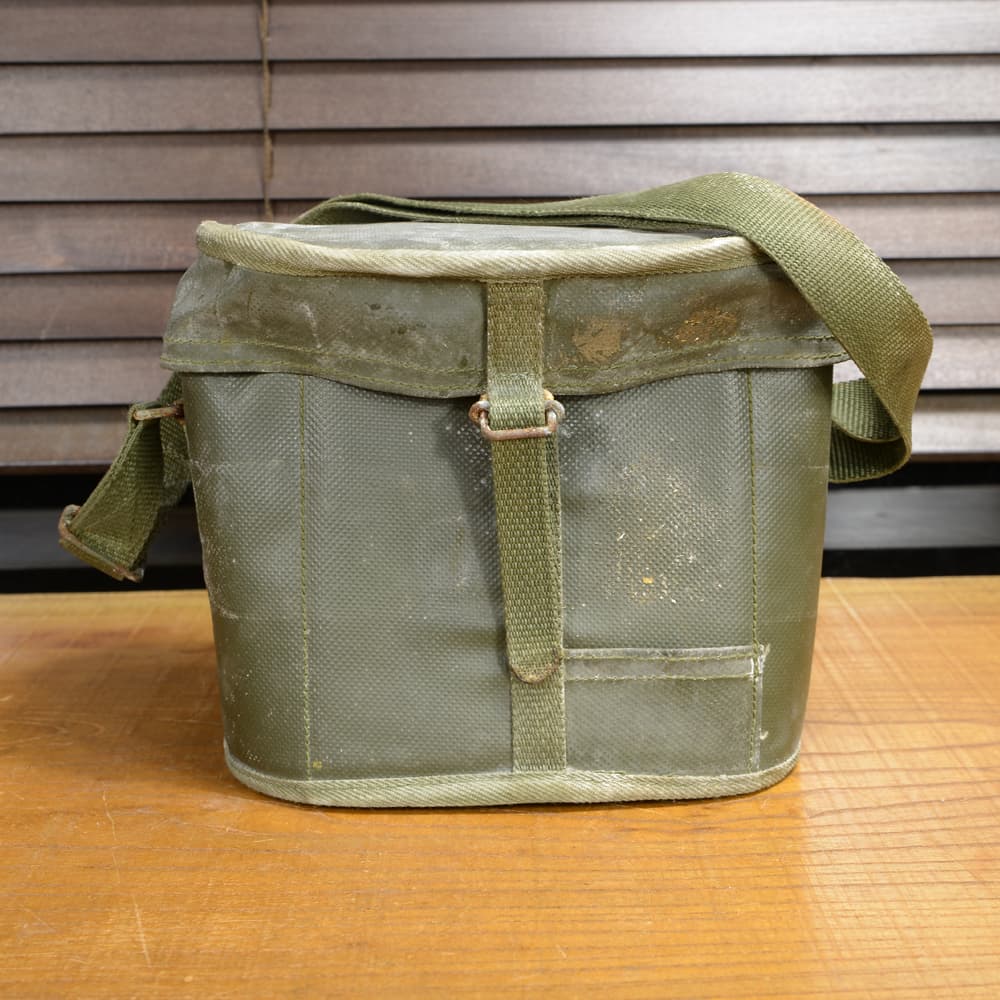 フランス軍放出品 ショルダーバッグ 防水 セミハードケース