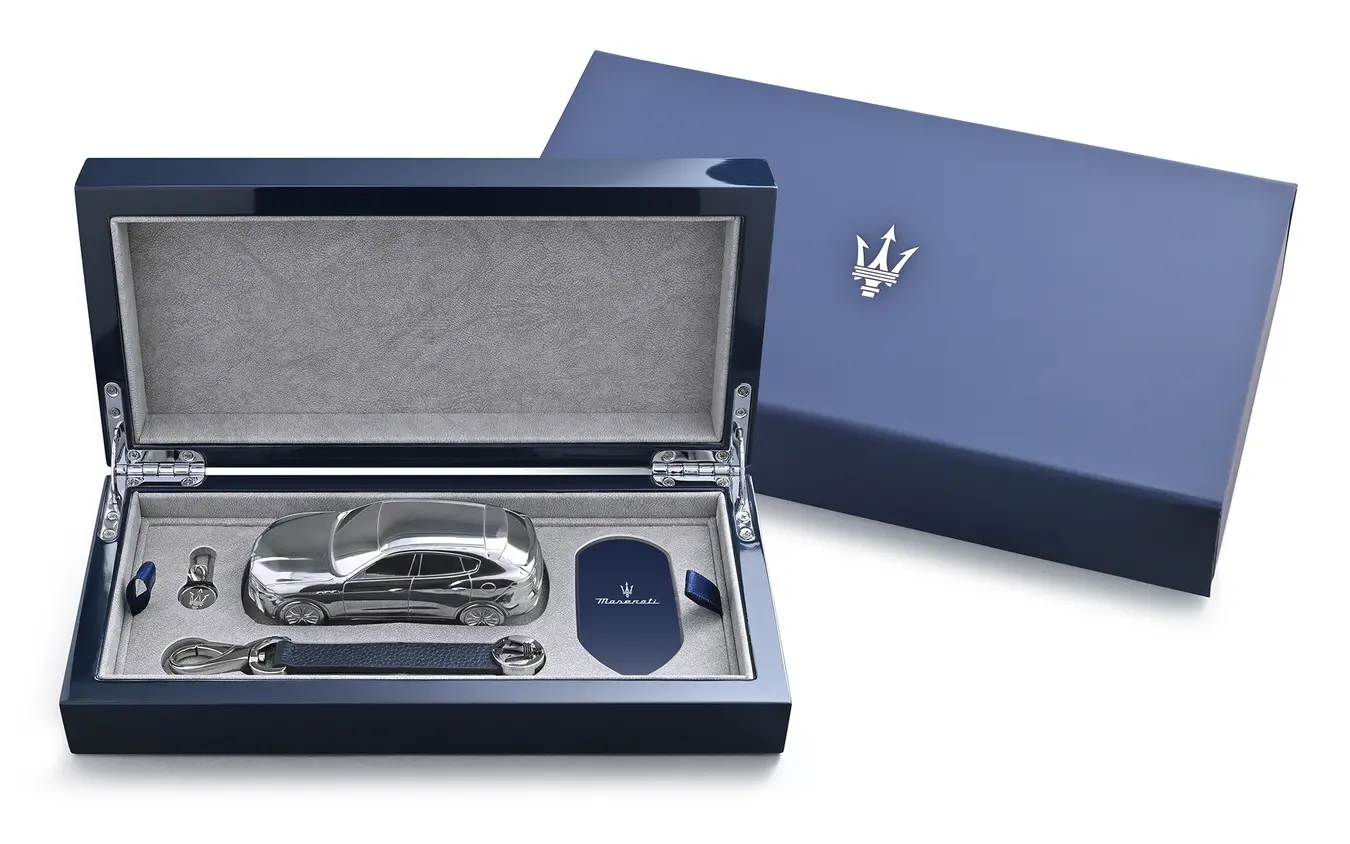 MASERATI 111th “永続する美と走り”をいま、あなたの週末へ