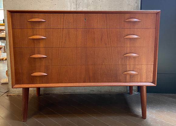 PRODUCTS – 北欧ヴィンテージ家具、ロングライフデザインには「RETRO BOX」